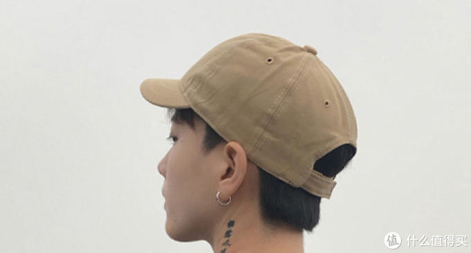 建议收藏！4种12款秋季男女配饰选购指南与唯品会单品推荐（帽子、太阳镜、丝巾、皮带）