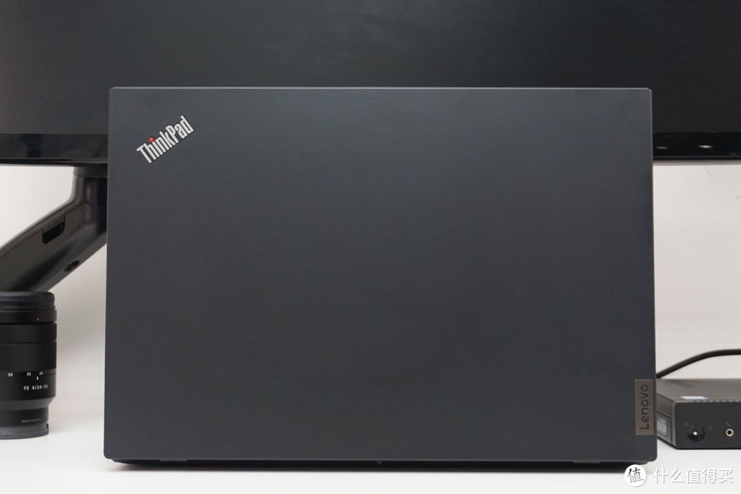 要强劲性能不只有游戏本，ThinkPad P15v专业图形设计笔记本评测