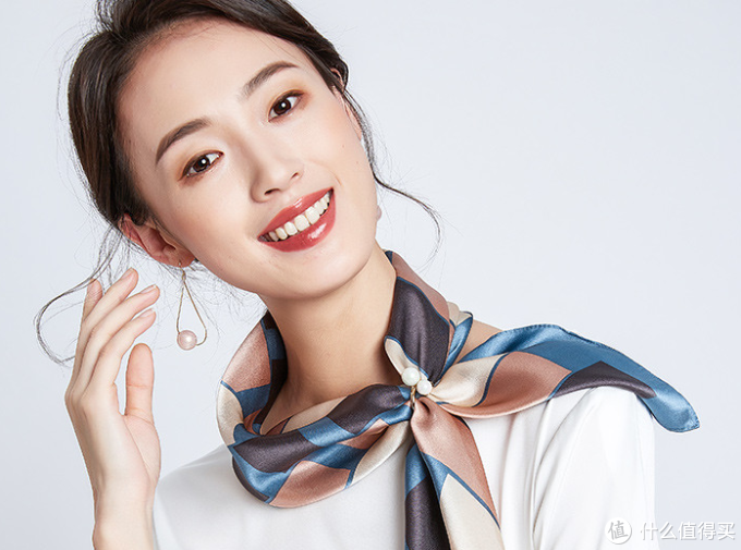 建议收藏！4种12款秋季男女配饰选购指南与唯品会单品推荐（帽子、太阳镜、丝巾、皮带）