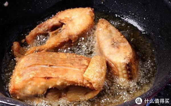 家常炸鱼片，外酥里嫩的秘密就在这！新手也能轻松掌握的快手菜