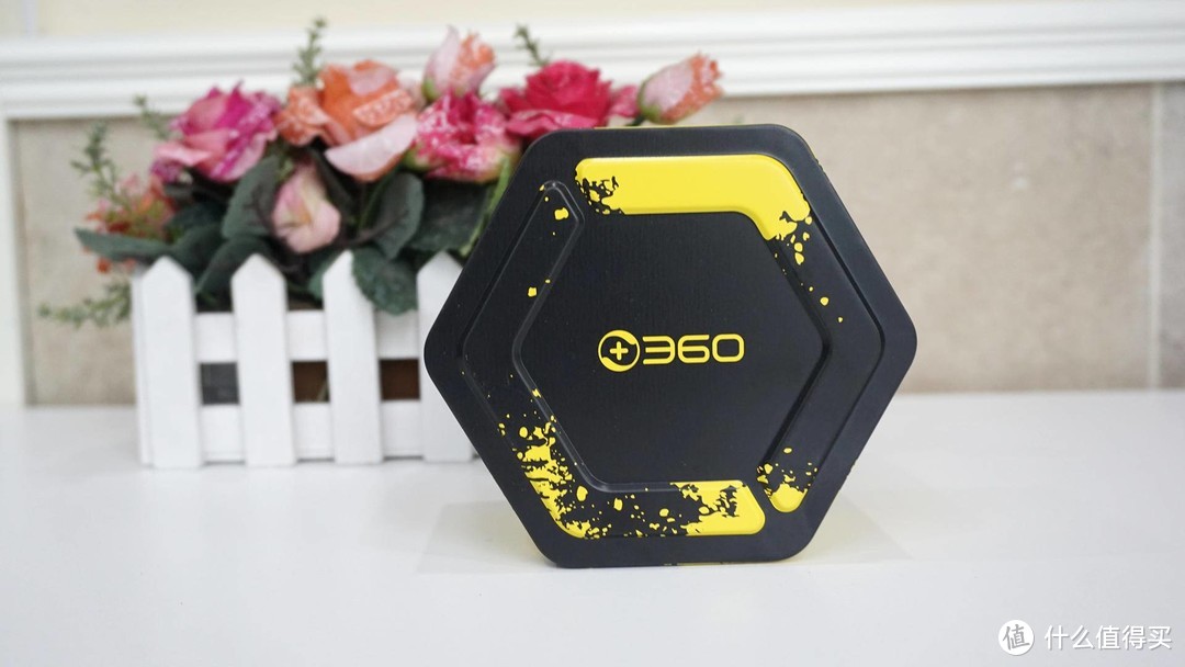 360又上新品，4G视频通话、3D立体定位，500万双摄，1000mAh超大电池