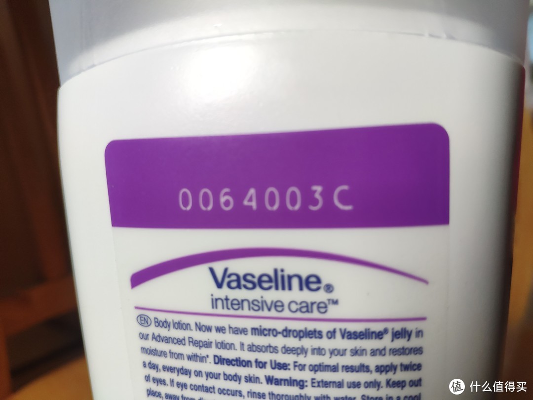 用凡士林保湿最好的时机是十年前,其次就是现在,从现在开始就是对未来最好的交代——这个冬天拒绝干燥