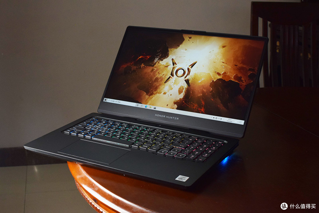 荣耀首款猎人游戏笔记本v700上手7k元起步要超薄和炫酷究竟值不值