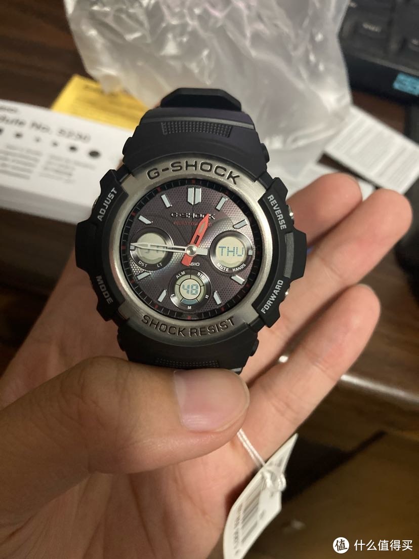 分享G-Shock系列中性价比极高的光动能电波双显表：AWG-M100