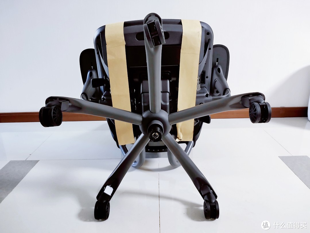 如何选购千元级人体工学椅？深度使用7处可调的人体工学椅—附正确坐姿小贴士