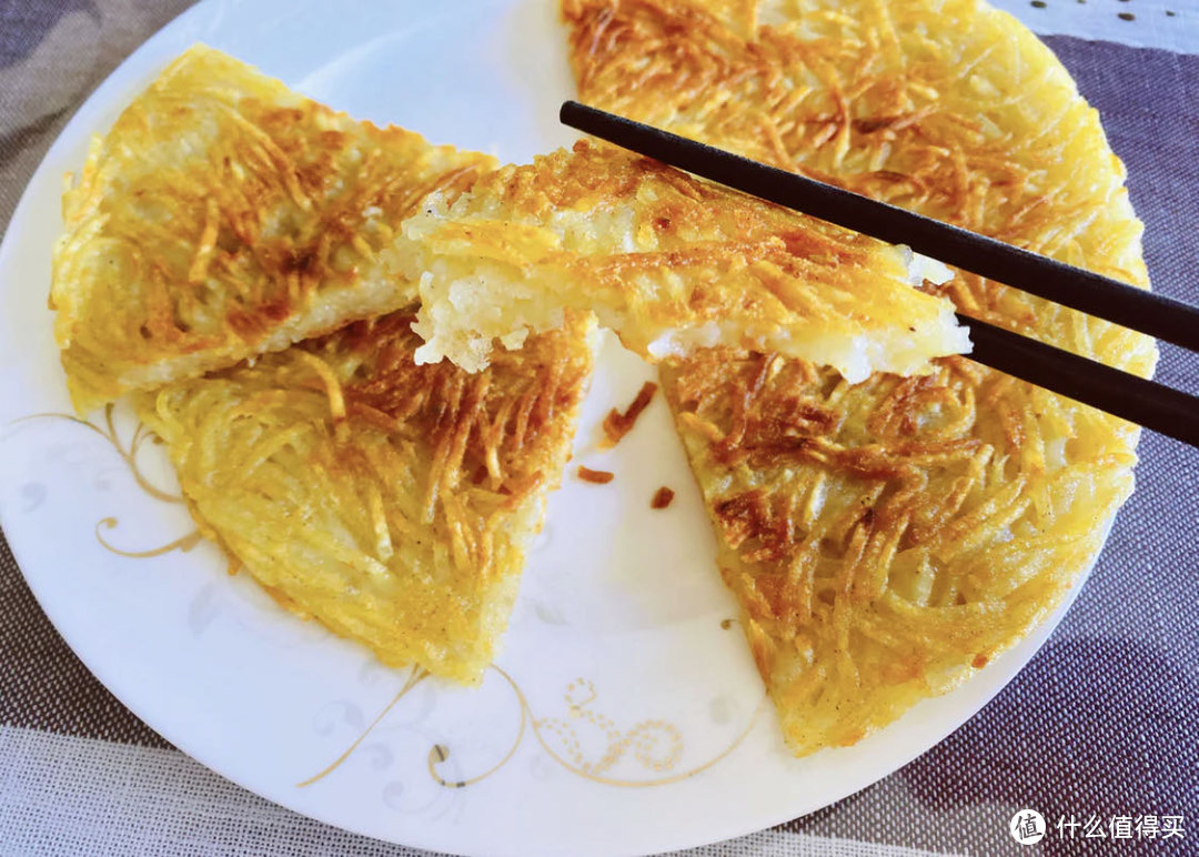 香酥美味的土豆饼，妈妈教给我的一道带有母爱的美食