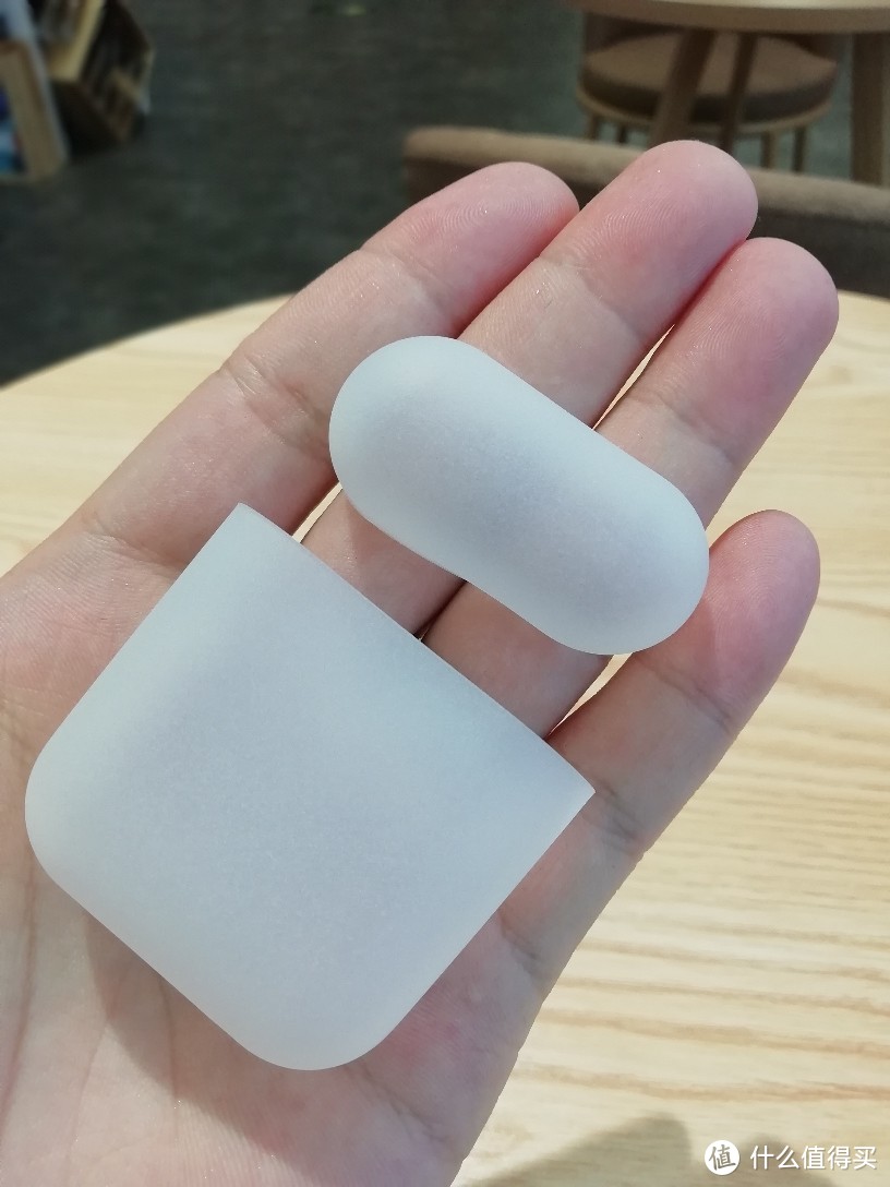airpods透明夜光液态硅胶软壳，这款是我能找到的最薄的一款