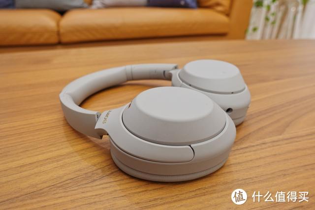 理想主义的耳机之选：Sony WH-1000XM4 简单上手