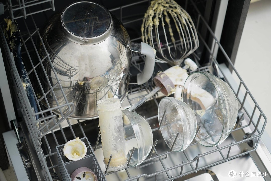 烘焙重油污、厨房老油渍通通消灭---HumanTouch慧曼洗碗机