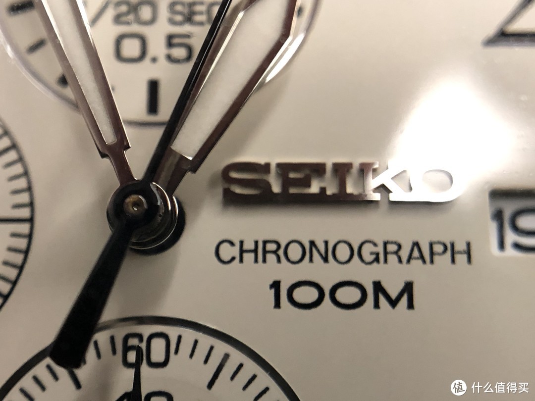 CHRONOGRAPH(计时)和100M标识