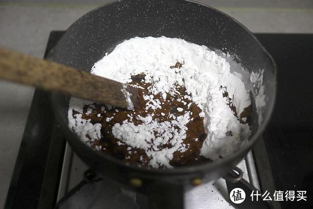 这道牛奶饮品真霸气，黑红的珍珠好Q弹，多一步降低热量放心喝