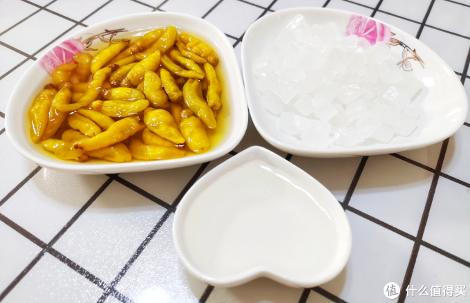 白皮萝卜和红皮萝卜有什么区别?用一道自制的爽口萝卜告诉你