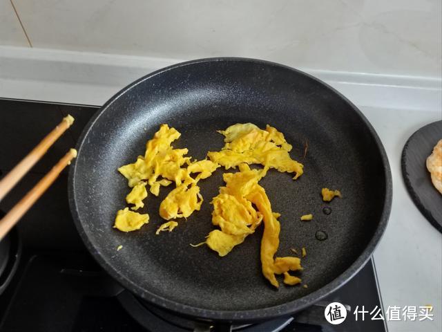 晒晒夫妻俩的轻食早餐，分量少还一人一半，网友：老两口也浪漫