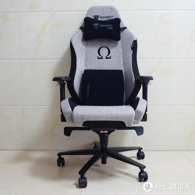 坐下就不想起来了：Secretlab圣临电竞椅OMEGA黑白曲奇款上手体验