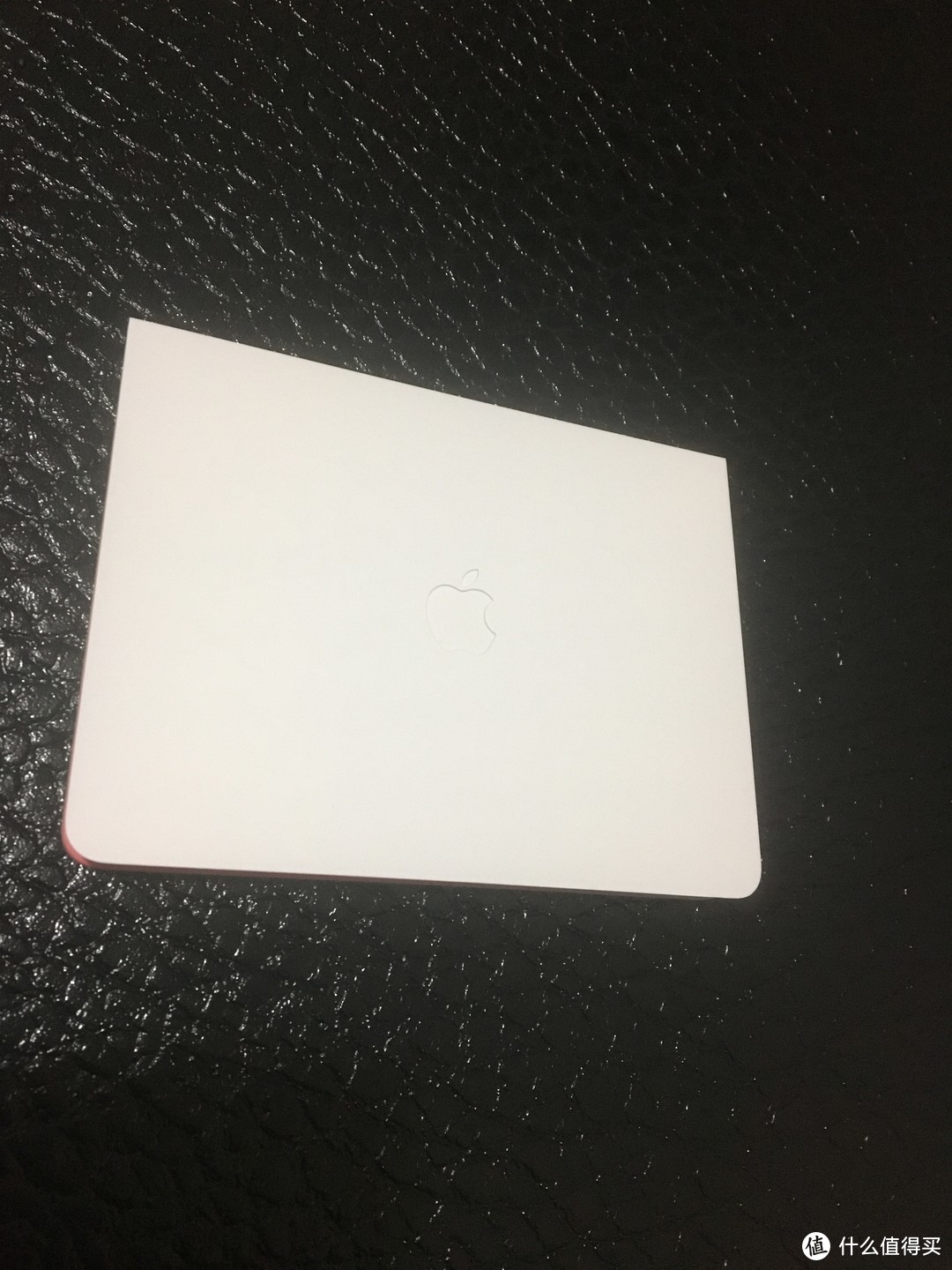 Apple card开箱：一张印有三个logo的刮痧板