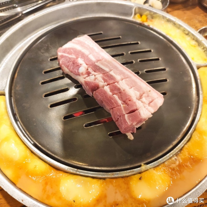 探店大连很有特色的韩国烤肉~ “姜虎东亲自运营的” 姜虎东 白丁