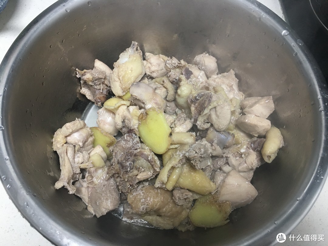 香菇炖鸡腿，配米饭我能吃两碗