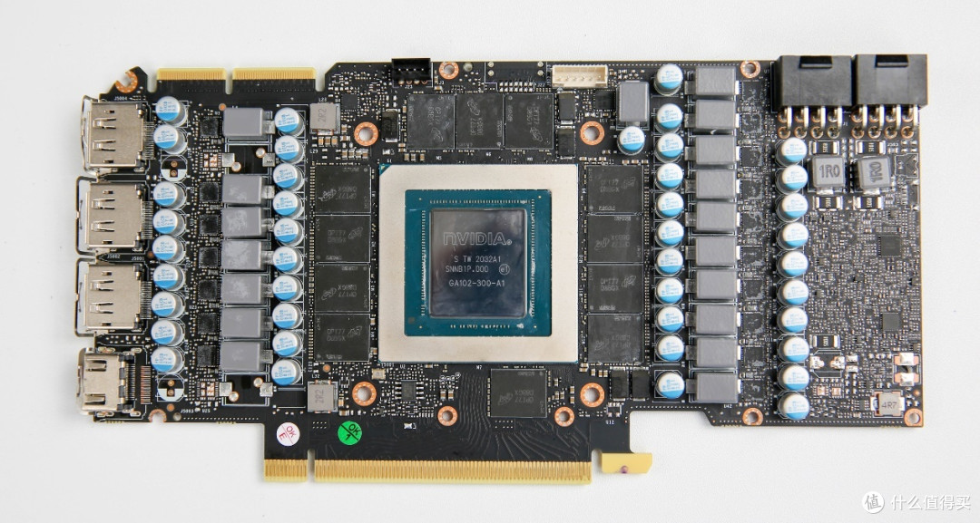 全新旗舰核心芯片带来绝顶的频率表现,耕升geforce rtx 3090 炫光显卡