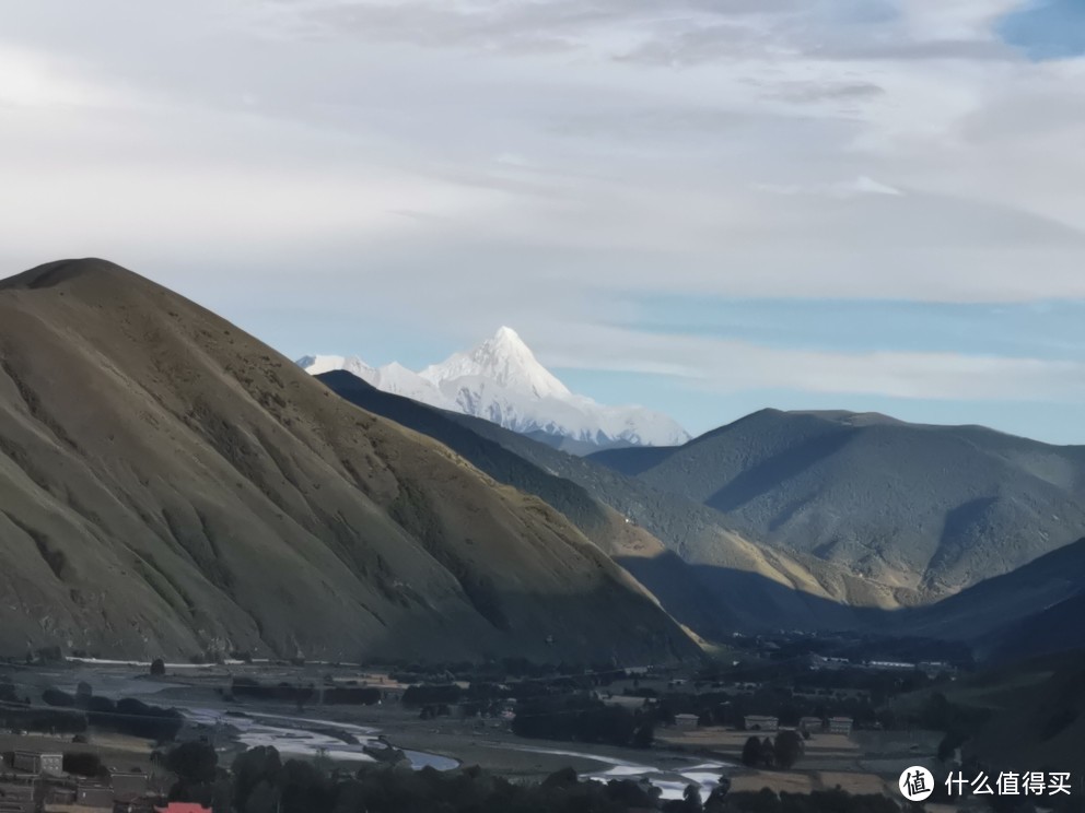 贡嘎雪山