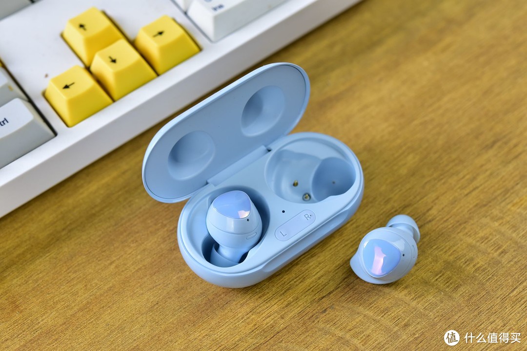 非三星手机用户横评三星Buds+/Buds，顺便对比德国版AirPods