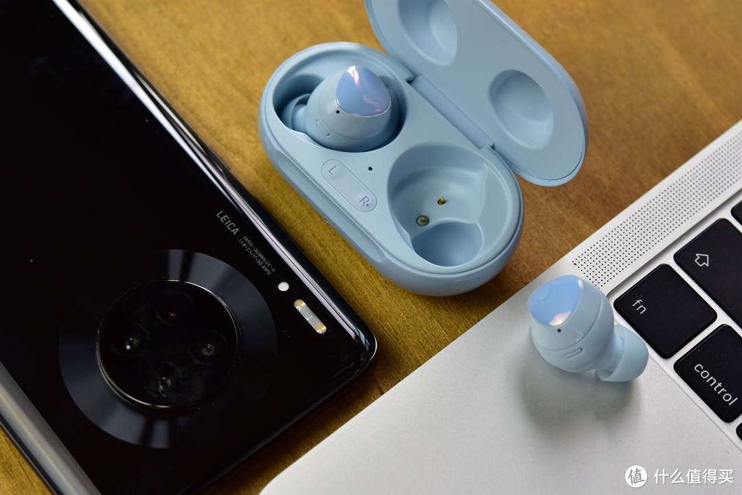 非三星手机用户横评三星Buds+/Buds，顺便对比德国版AirPods