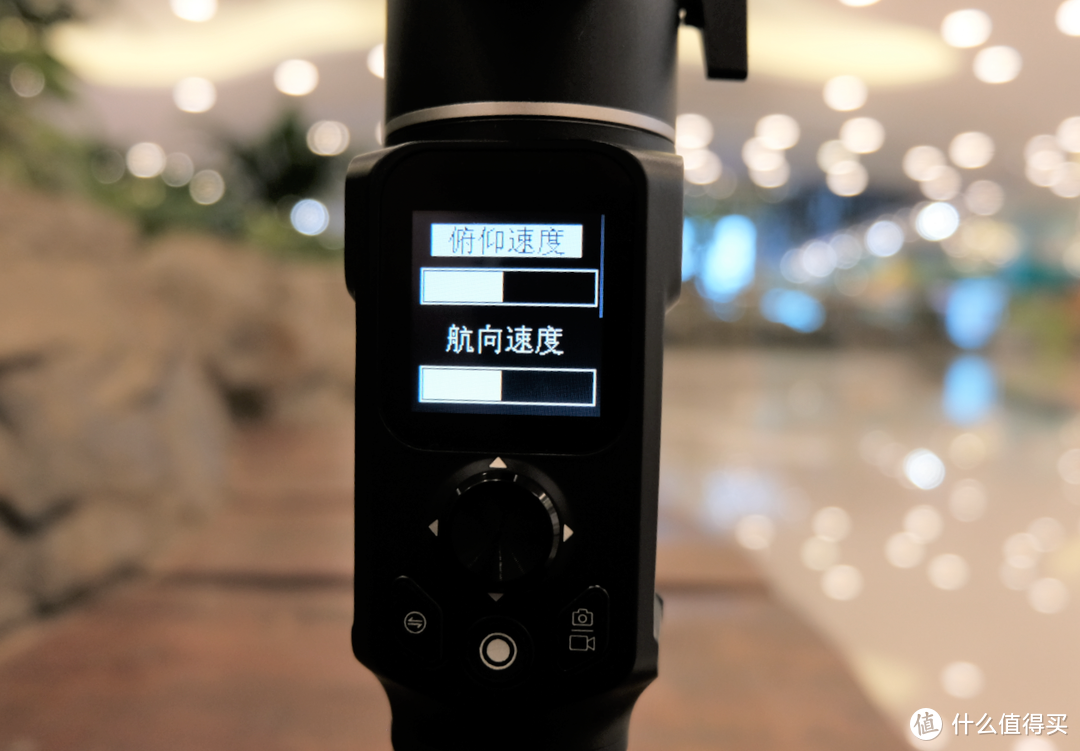 最近又败家了个Vlog设备——AK2000C稳定器，这价格，配富士XT4，真香！