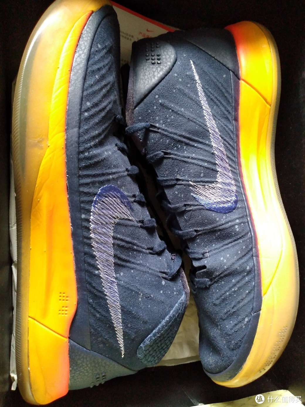 凌晨四点的星辰——kobe ad. mid "sun rise"配色