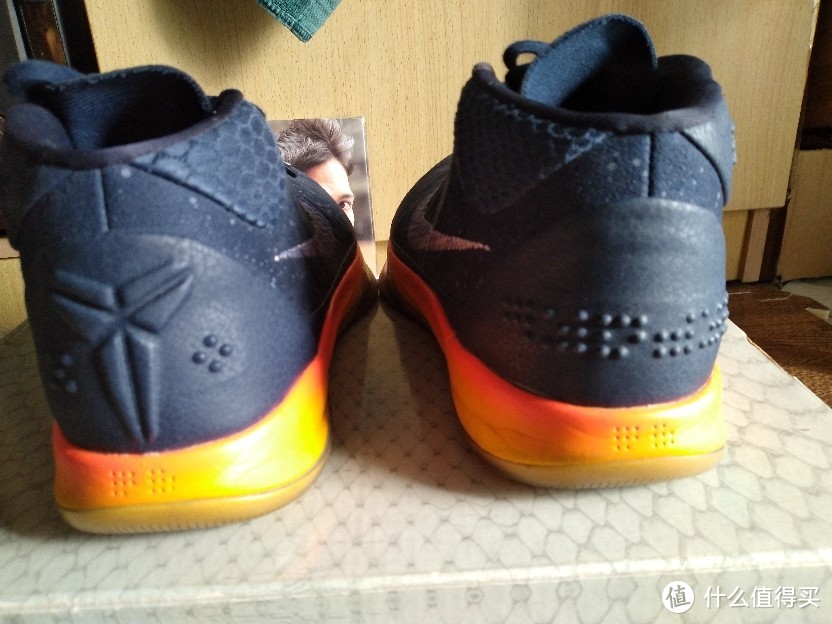 凌晨四点的星辰——kobe ad. mid "sun rise"配色