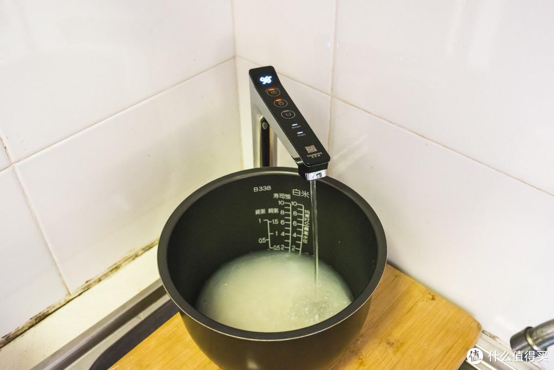 家庭用水演变史~ 解放厨房台面，大流量双温出水~ 佳尼特 净热一体即饮净水器FA1