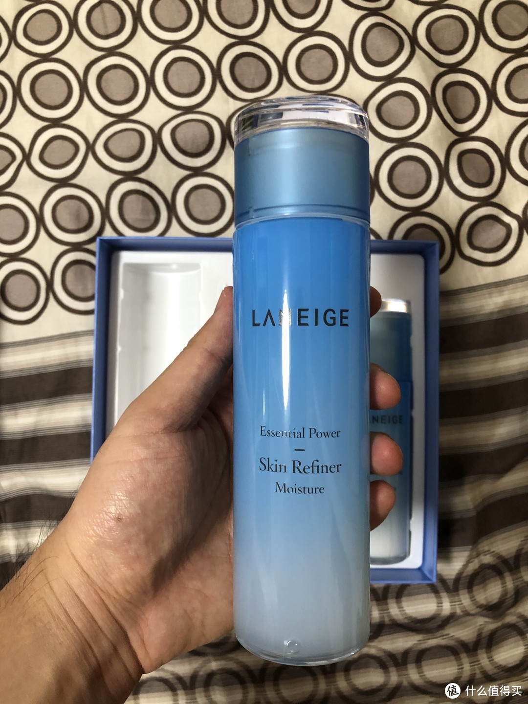 节前讨好老婆大人的礼物—兰芝(LANEIGE)水库凝肌水乳护肤品套装礼盒入手简晒