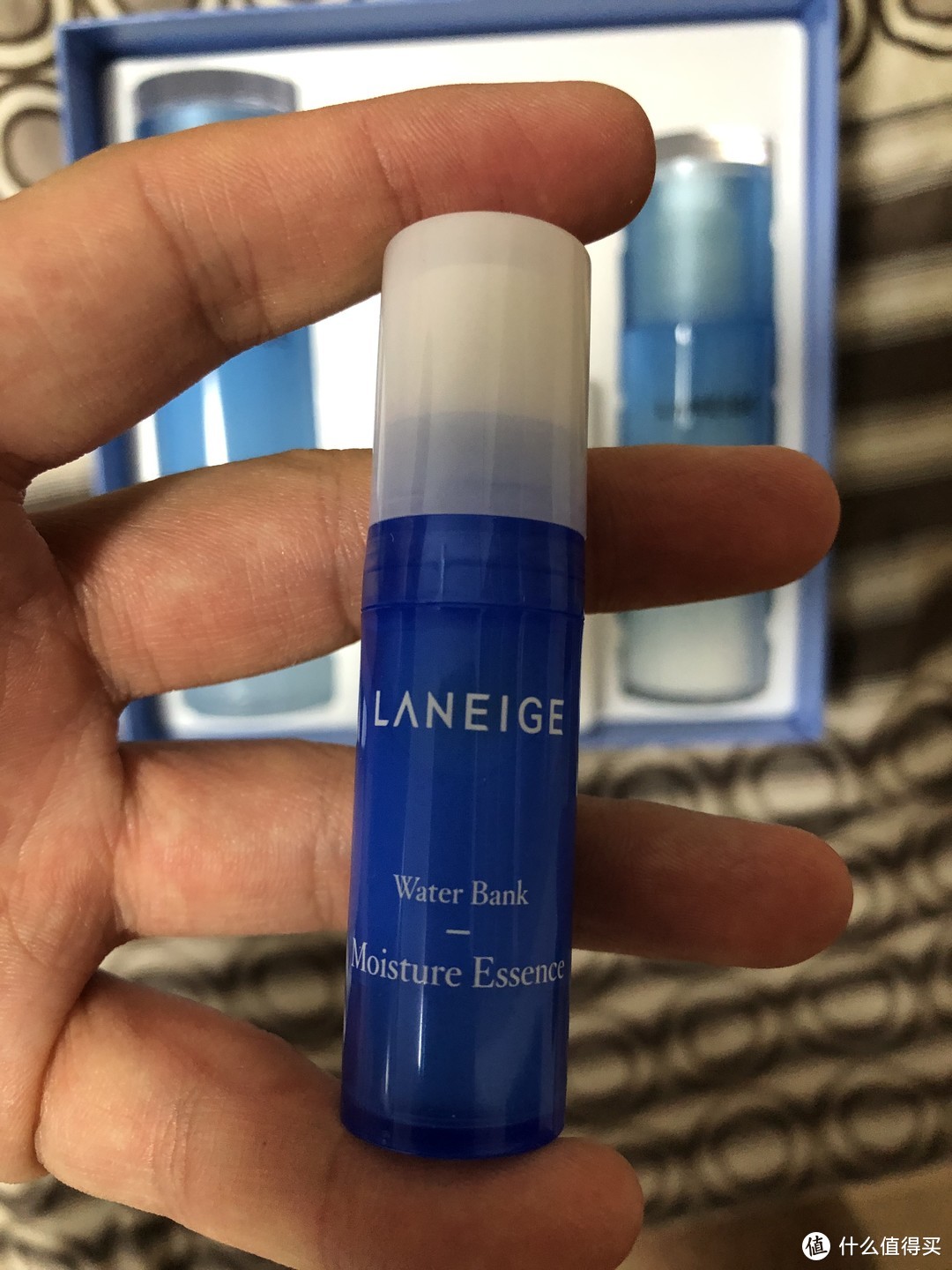 节前讨好老婆大人的礼物—兰芝(LANEIGE)水库凝肌水乳护肤品套装礼盒入手简晒