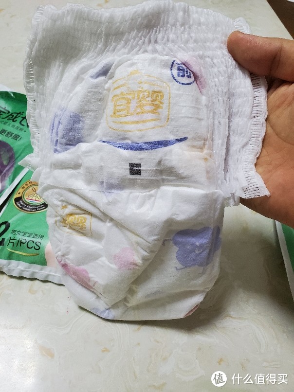 苏宁易购1.8元买的六片宜婴 便携装夏季婴儿拉拉裤 开箱