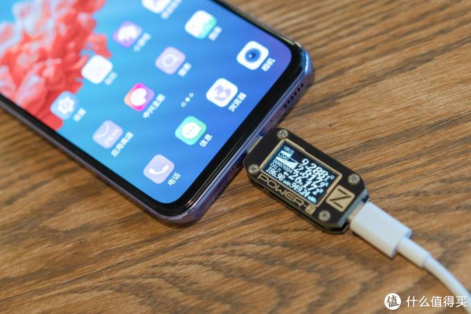 「全球首款」屏下摄像中兴天机Axon 20 5G,到底值得购买吗?
