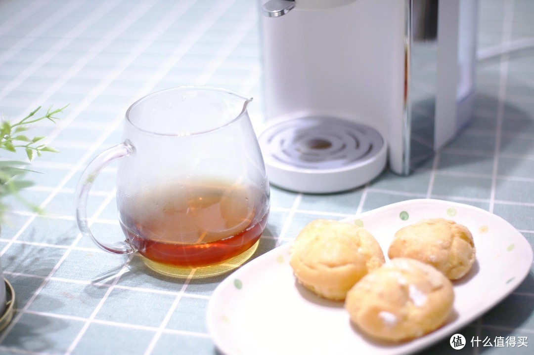 泡茶饮水二合一，即热鲜泡不等待！鸣盏即热茶饮机