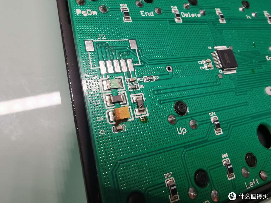 pcb板上左一坨、右一坨的咖啡渍