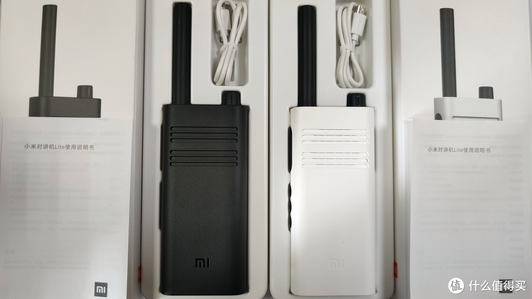 包装内含：小米对讲机×1、USB充电线×1、使用说明书×1