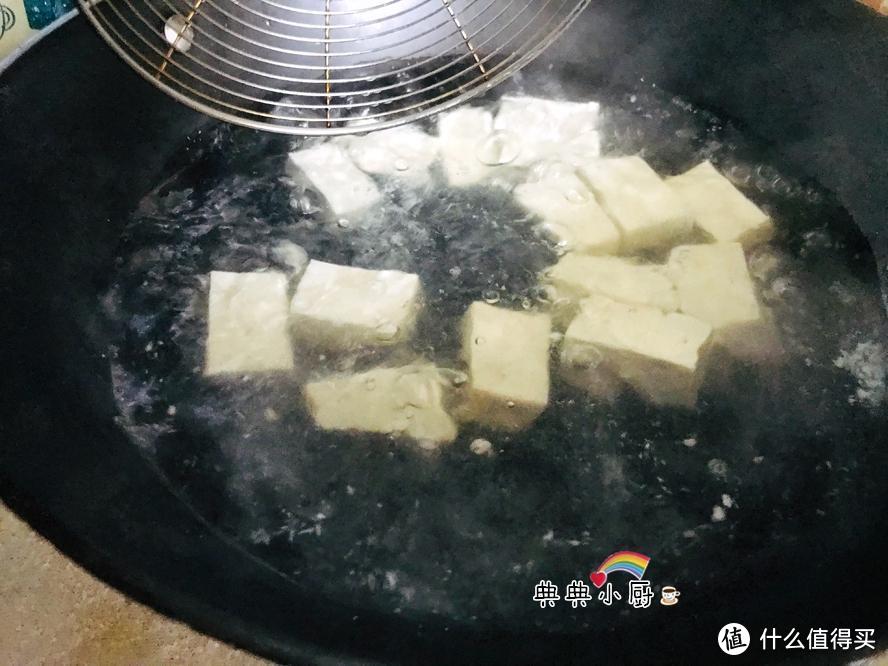 懒得吐刺，可以试一试这鱼，肉质嫩刺少，炖汤更香