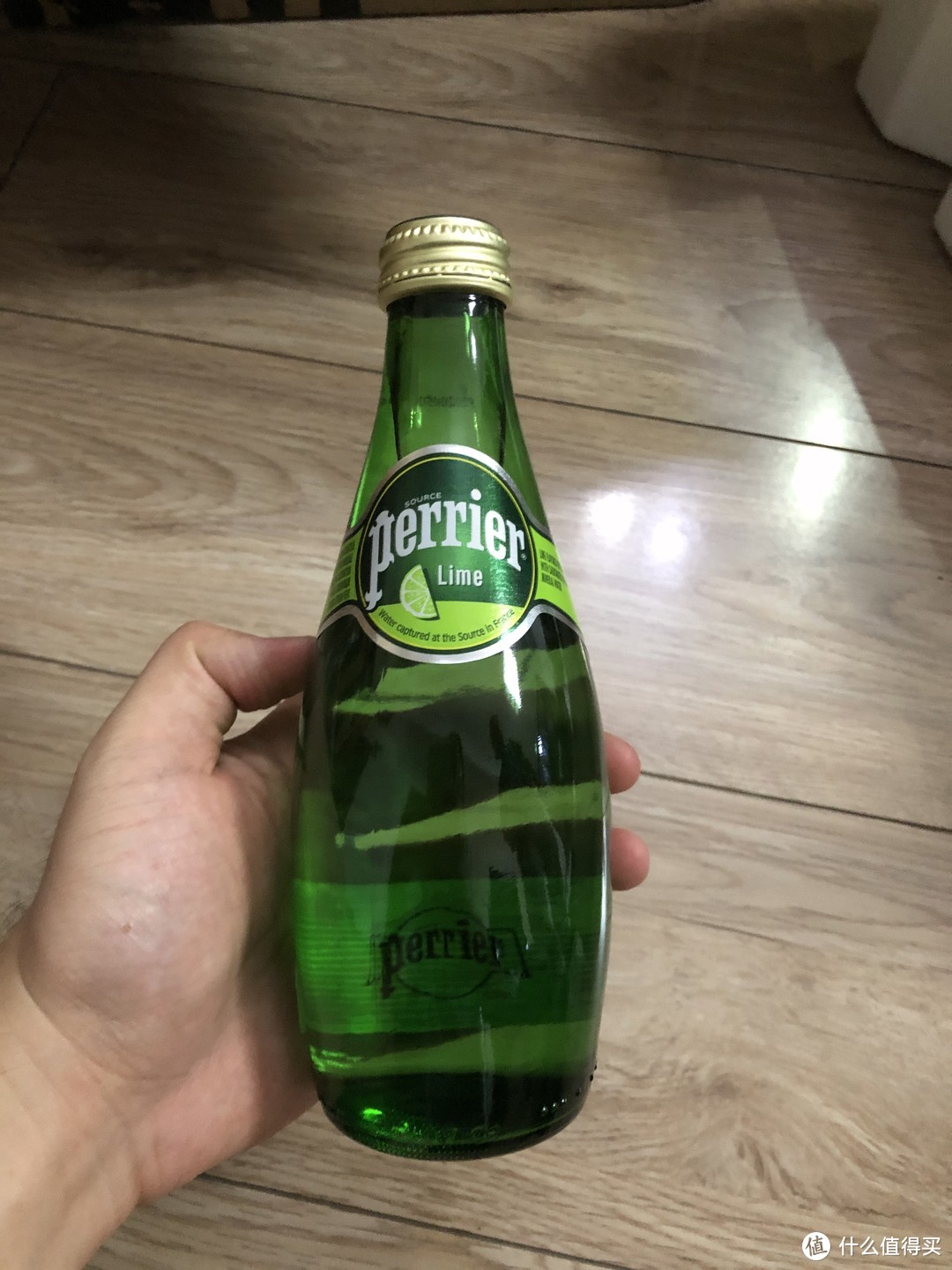 零卡无糖零脂肪—健康畅爽的法国Perrier巴黎水（青柠味330毫升×24瓶）