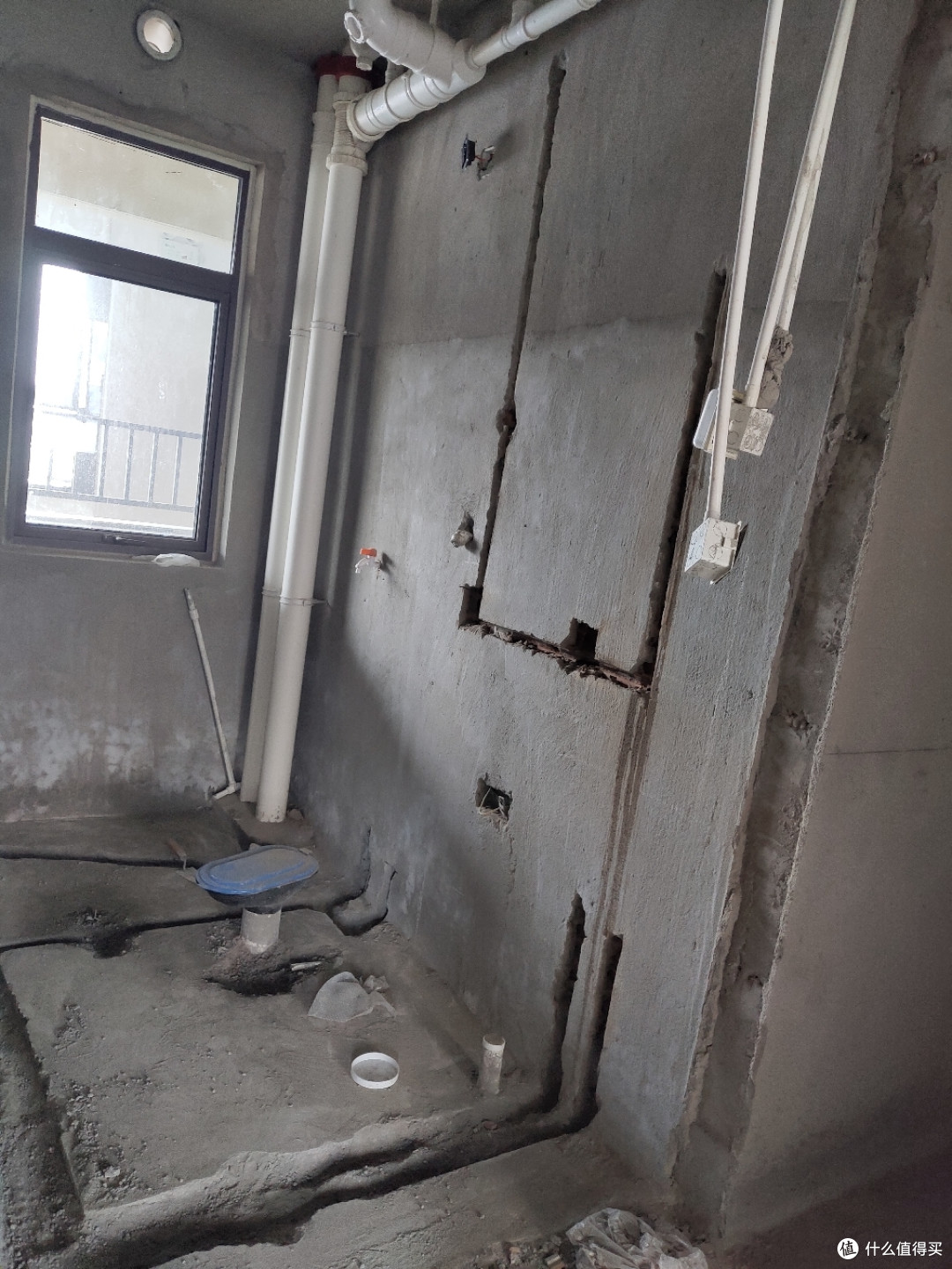卫生间水管电线开槽