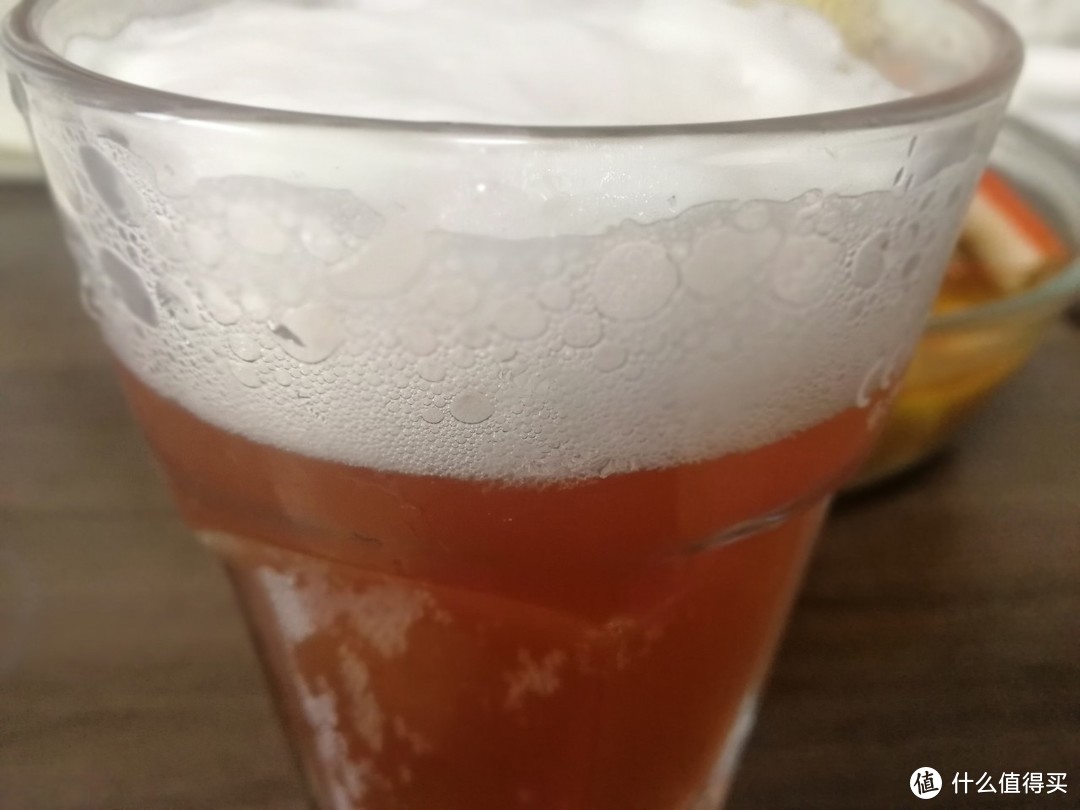 喝酒吗你？推荐1664桃红果味白啤酒作为你的第一支啤酒