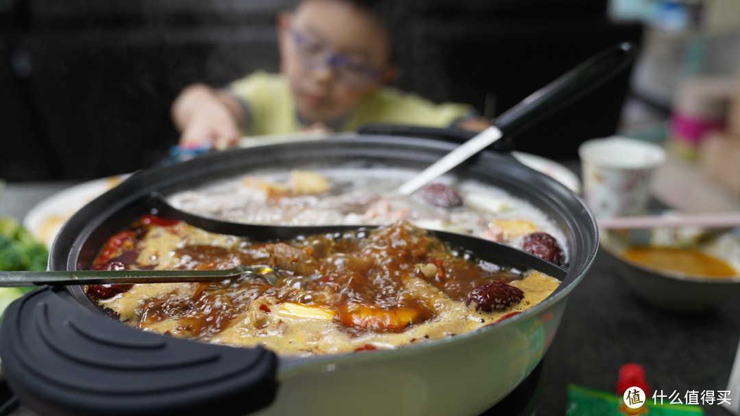 天凉了，火锅吃起来！但你知道有娃以后，在家吃火锅的正确打开方式吗？