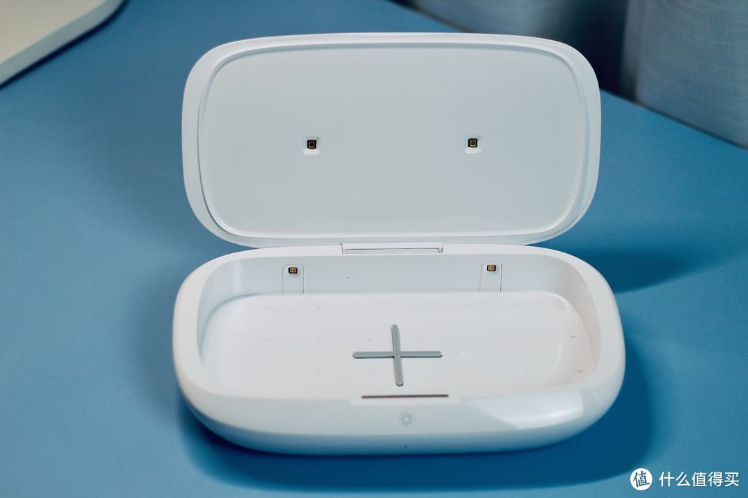 给你的EDC设备消消毒——耐尔金紫外线杀菌无线充电盒体验