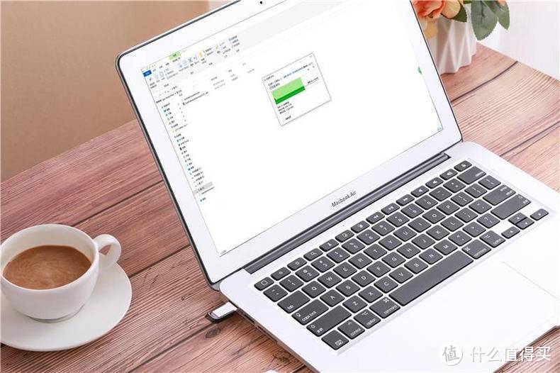 颜值与性能兼具，闪迪高速定制U盘测评