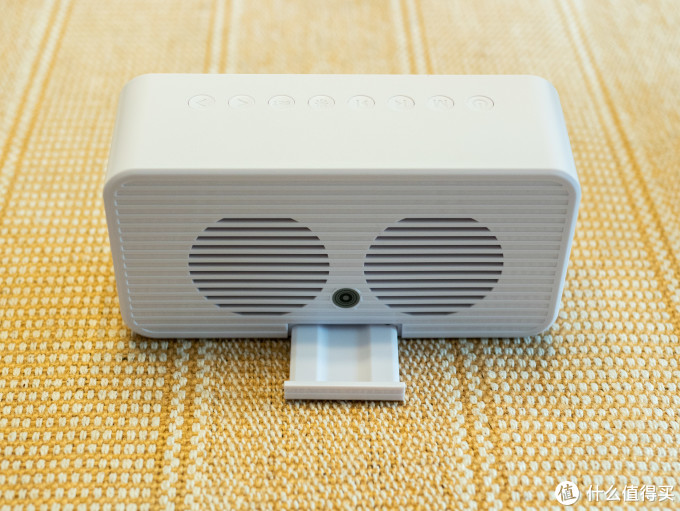 还会有一定的音质氛围提升~液晶屏的亮度没有雅兰仕g-50亮,不过日常用