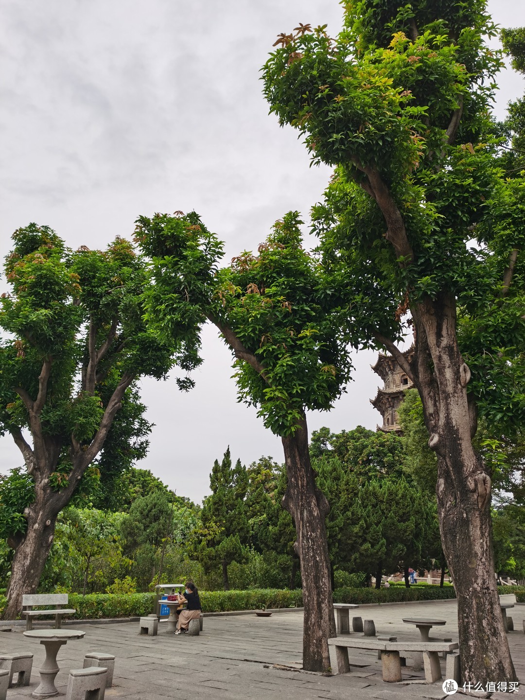 寺里和父母说家乡话，没想到遇见一位同自驾游的杭州美女姐姐，算是此行一个插曲。关于美女姐姐无图，给你们留点想象的空间。。