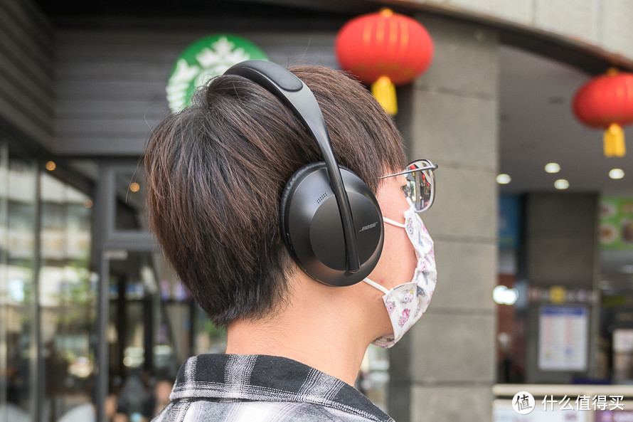 人气旗舰降噪耳机横评：索尼WH-1000XM4和Bose 700，谁才是真正的黑科技？