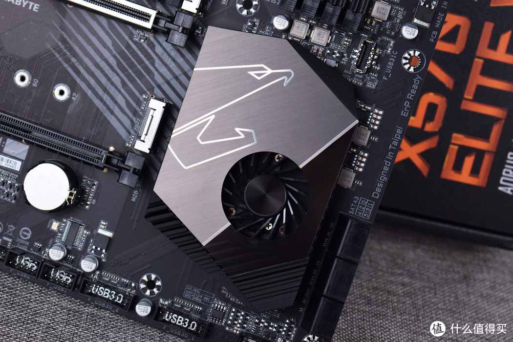 玩堆料的電競精英技嘉x570aoruselitewifi主板開箱試玩體驗