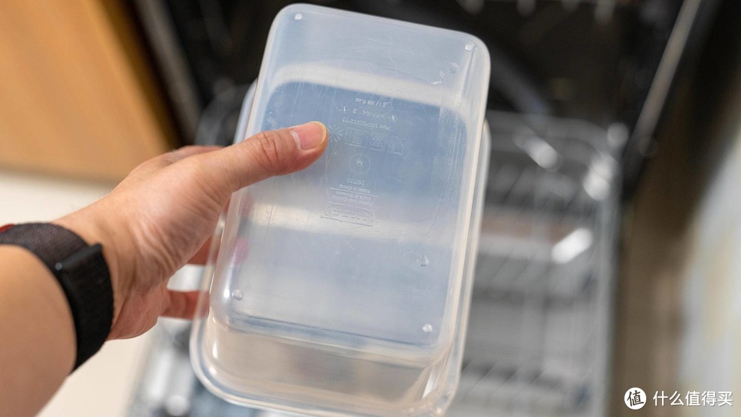 水温高至80度！能除菌消毒又会自动开门的海尔13套洗碗机 疫情之下的选择