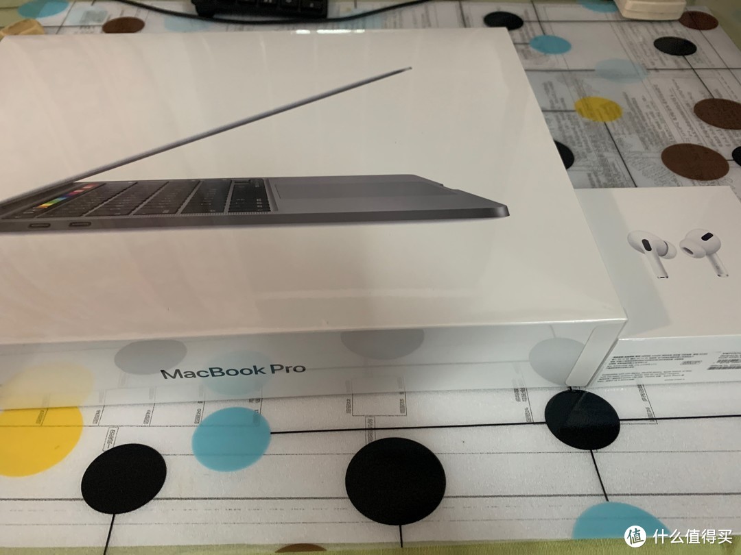 记一次教育优惠的macbook pro +pods pro