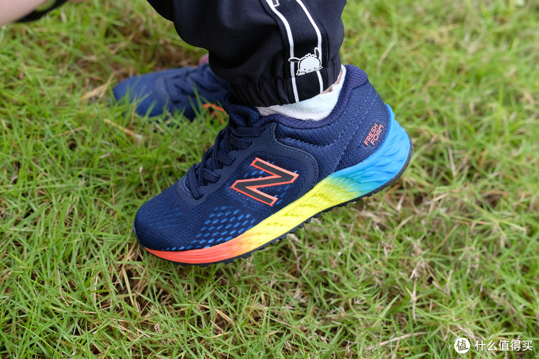 New Balance 轻薄透气儿童运动鞋YAARI 入手体验